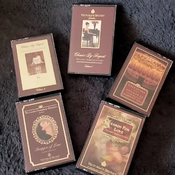 Victoria's Secret Classics by Request  Collection - - Picture 3 of 5